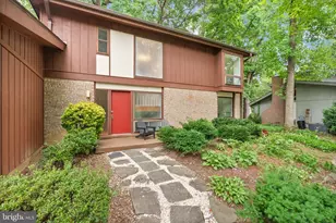 4227 Elizabeth Ln, Annandale, VA 22003 - Photo 4