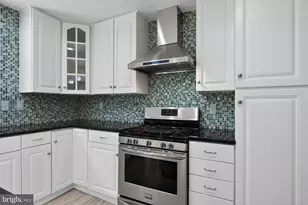 15218 Sovereign Pl, Chantilly, VA 20151 - Photo 20