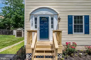 15218 Sovereign Pl, Chantilly, VA 20151 - Photo 12