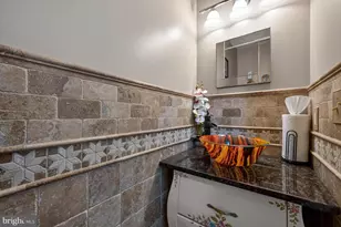 15218 Sovereign Pl, Chantilly, VA 20151 - Photo 14