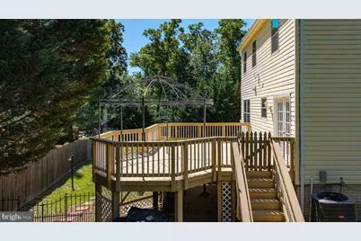 15218 Sovereign Place, Chantilly, VA 20151 - Photo 8