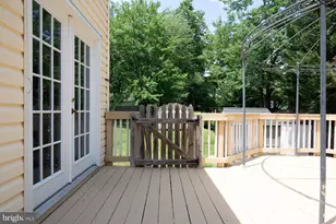 15218 Sovereign Pl, Chantilly, VA 20151 - Photo 54