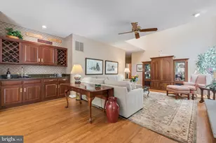2028 Spring Branch Dr, Vienna, VA 22181 - Photo 14