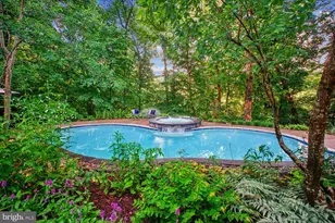 8615 Hampton Way, Fairfax Station, VA 22039 - Photo 4
