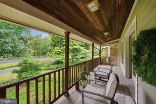4920 Brook Hills Dr, Annandale, VA 22003 - Photo 2