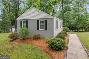 12131 Waples Mill Rd, Oakton, VA 22124 - Photo 24