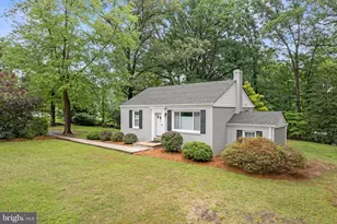 12131 Waples Mill Rd, Oakton, VA 22124 - Photo 2