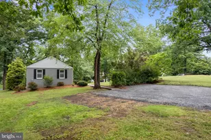 12131 Waples Mill Rd, Oakton, VA 22124 - Photo 26