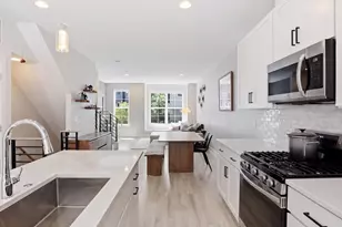 7356 Blade Dr, Falls Church, VA 22042 - Photo 10