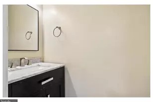 14033 Betsy Ross Ln, Centreville, VA 20121 - Photo 12