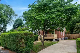5926 Edgehill Ct, Alexandria, VA 22303 - Photo 2