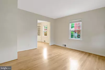 5926 Edgehill Court, Alexandria, VA 22303 - Photo 6