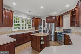 700 Park Street SE, Vienna, VA 22180 - Photo 16