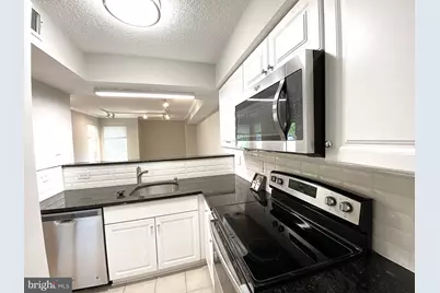 1524 Lincoln Way #209, McLean, VA 22102 - Photo 14