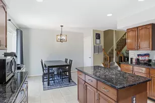 8892 Eagle Rock Ln, Springfield, VA 22153 - Photo 10