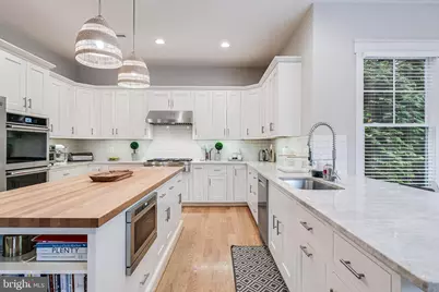 916 Desale Street SW, Vienna, VA 22180 - Photo 20