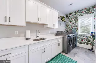 916 Desale St SW, Vienna, VA 22180 - Photo 56