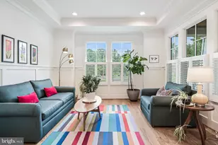 916 Desale St SW, Vienna, VA 22180 - Photo 4