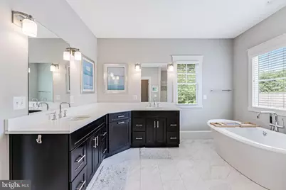 916 Desale Street SW, Vienna, VA 22180 - Photo 50