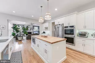 916 Desale St SW, Vienna, VA 22180 - Photo 24