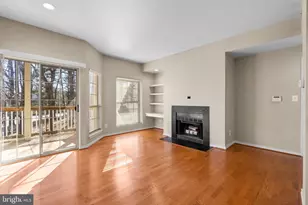 12151 Penderview Ln, Fairfax, VA 22033 - Photo 2