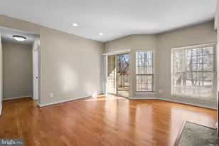 12151 Penderview Ln, Fairfax, VA 22033 - Photo 6