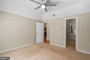 12151 Penderview Ln, Fairfax, VA 22033 - Photo 16