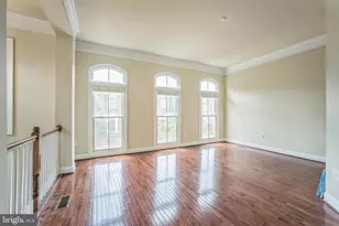 7000 Eastern Red Cedar Ln, McLean, VA 22101 - Photo 8