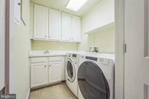 7000 Eastern Red Cedar Ln, McLean, VA 22101 - Photo 28