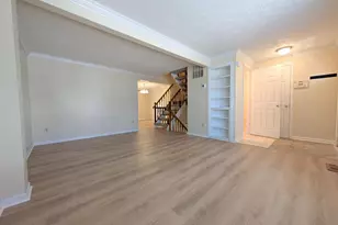 7993 Tyson Oaks Cir, Vienna, VA 22182 - Photo 2