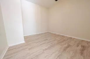 7993 Tyson Oaks Cir, Vienna, VA 22182 - Photo 14