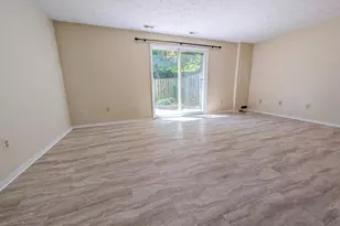 7993 Tyson Oaks Cir, Vienna, VA 22182 - Photo 10