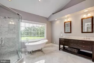 615 Nalls Farm Way, Great Falls, VA 22066 - Photo 2