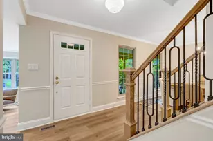 7373 Silver Pine Dr, Springfield, VA 22153 - Photo 2