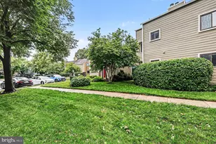 1927 Villaridge Dr, Reston, VA 20191 - Photo 24