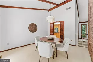 8000 Seven Hills Ct, Clifton, VA 20124 - Photo 18
