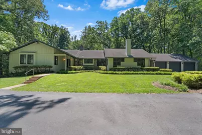 8000 Seven Hills Court, Clifton, VA 20124 - Photo 2