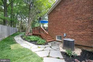 8411 Morey Ln, Alexandria, VA 22308 - Photo 4