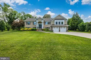 816 Constellation Dr, Great Falls, VA 22066 - Photo 2