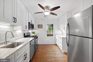 5446 Lighthouse Ln, Burke, VA 22015 - Photo 8