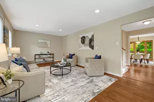 5720 Crownleigh Ct, Burke, VA 22015 - Photo 18