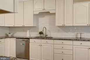 5720 Crownleigh Ct, Burke, VA 22015 - Photo 26