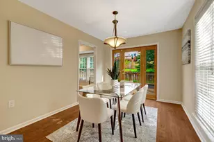 5720 Crownleigh Ct, Burke, VA 22015 - Photo 20