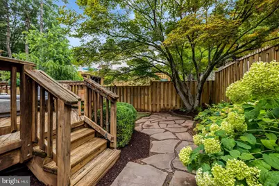 5720 Crownleigh Court, Burke, VA 22015 - Photo 8