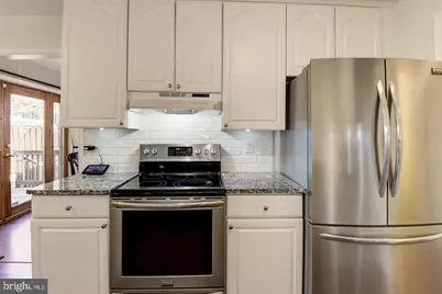 5720 Crownleigh Court, Burke, VA 22015 - Photo 6