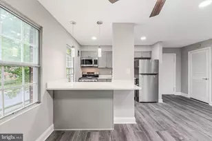 6718 W Wakefield Dr, Alexandria, VA 22307 - Photo 10