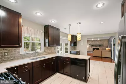 7142 Red Horse Tavern Lane, Springfield, VA 22153 - Photo 2