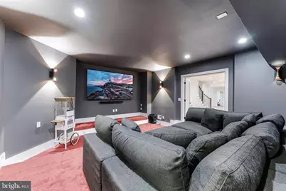 952 Walker Road, Great Falls, VA 22066 - Photo 60