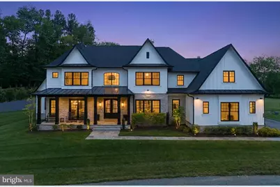 952 Walker Road, Great Falls, VA 22066 - Photo 2