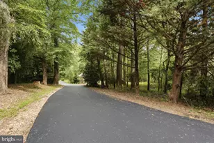 2608 Hunter Mill Rd, Oakton, VA 22124 - Photo 4